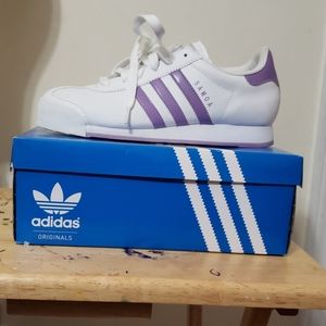 Adidas somoas